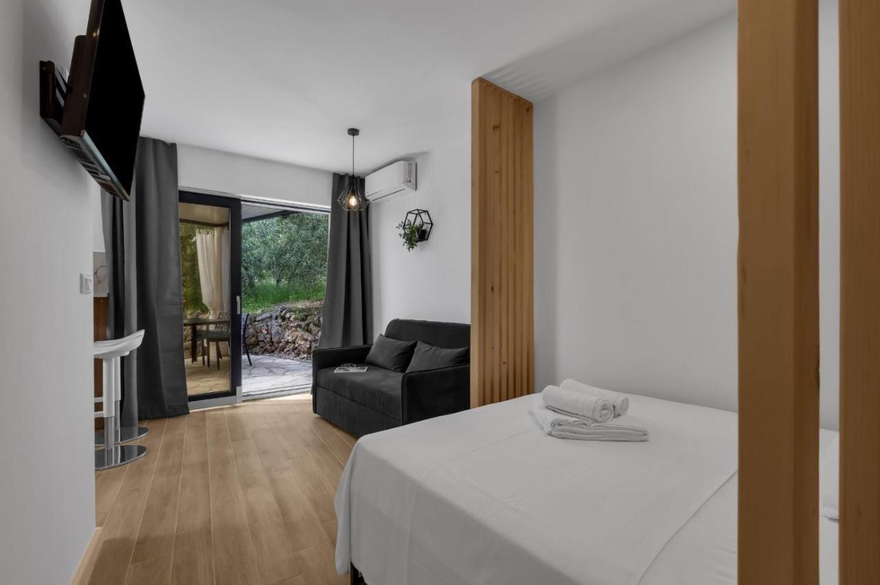 Apartments Lucky Брела Екстер'єр фото
