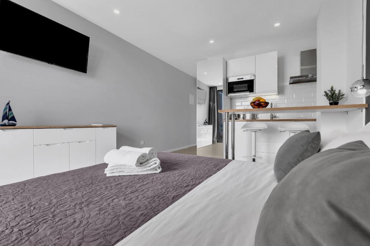 Apartments Lucky Брела Екстер'єр фото